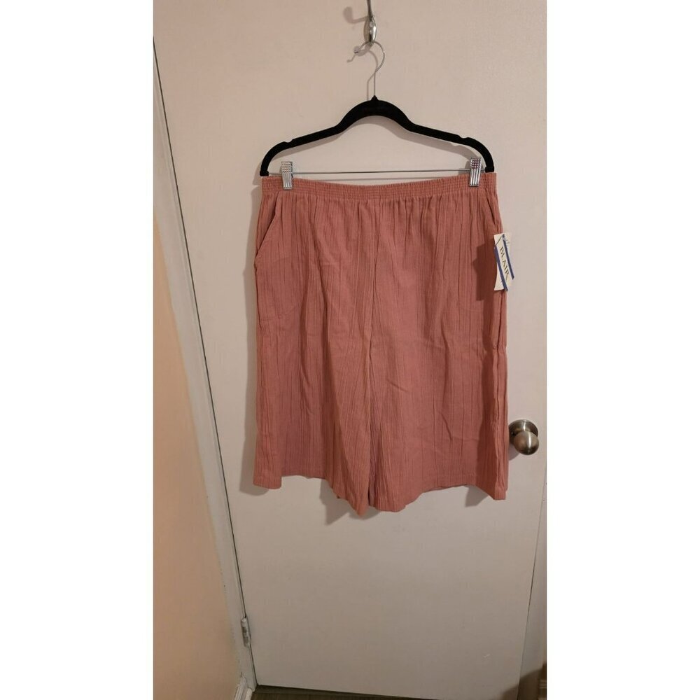 Blair Capri Shorts Womens 20P Petite elastic waist Pockets pink Crinkle Nwt Y2k